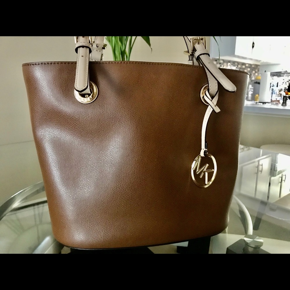 MK purse